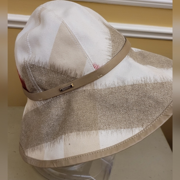 Burberry Women Multi-Colored Canvas Bucket Hat Size Medium - Picture 2 of 16